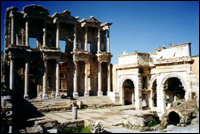 Эфес. Фасад библиотеки. Экскурсии по Турции